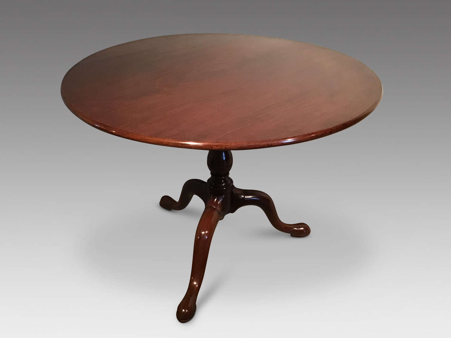 Antique Georgian mahogany tripod table