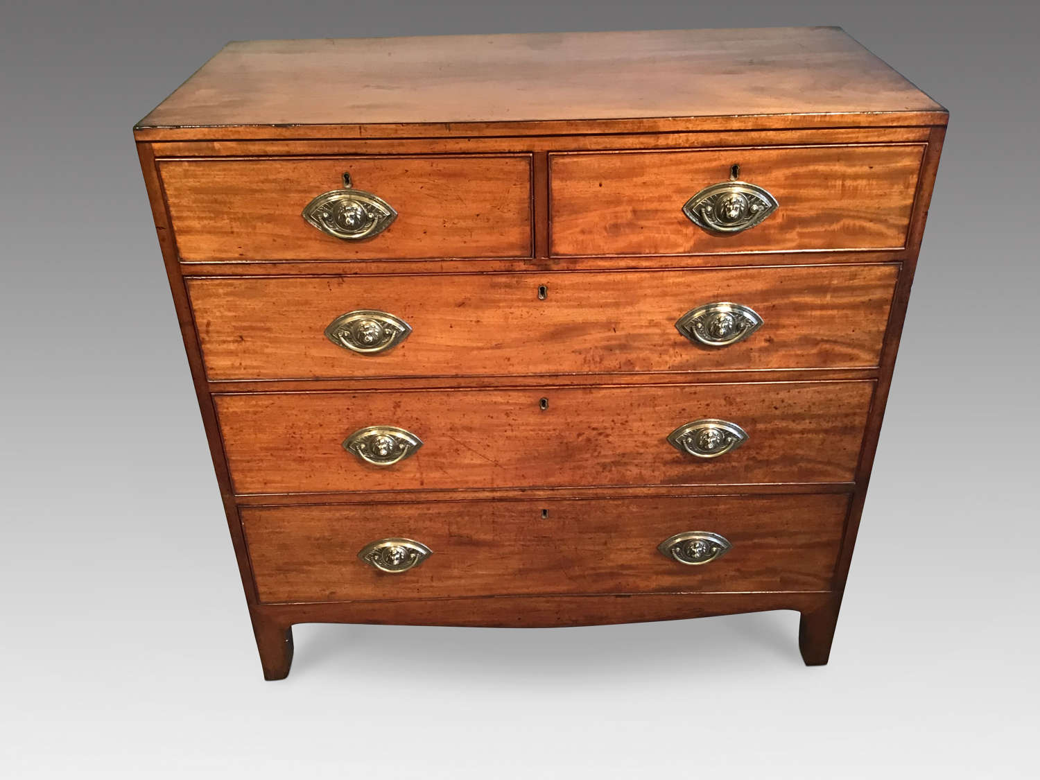 Regency mahogany chest of drawers.