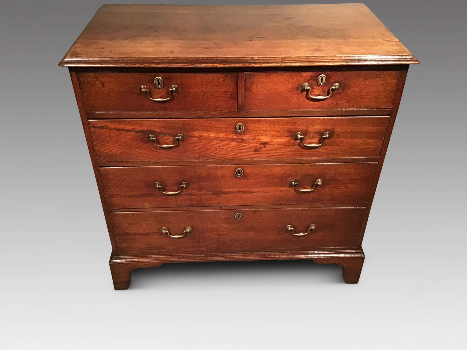 Georgian oak chest of drawers