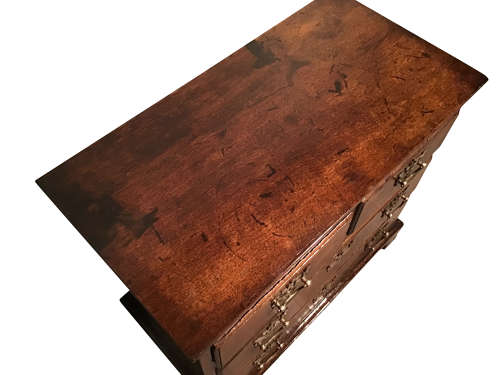 Georgian oak chest of drawers
