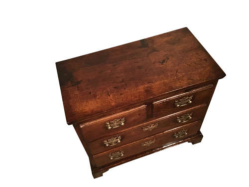 Georgian oak chest of drawers