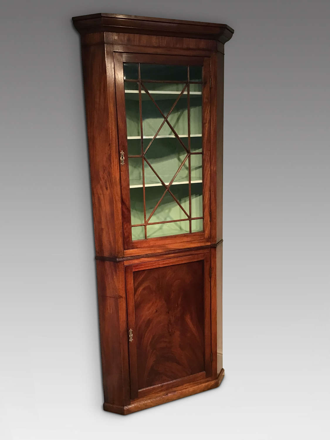 Georgian mahogany corner cabinet
