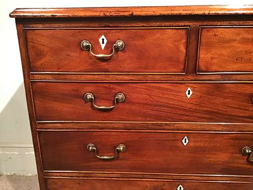 Georgian chest of drawers