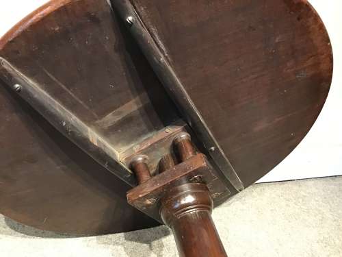 Georgian tripod table