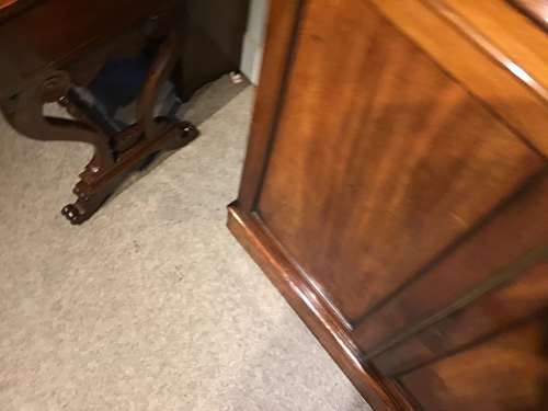 Antique sidecabinet