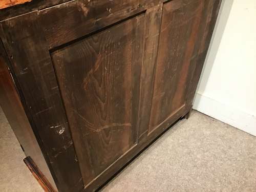 Antique sidecabinet