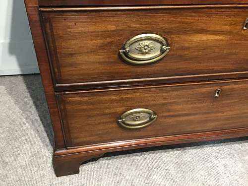 Antique mahogany chest of drawers