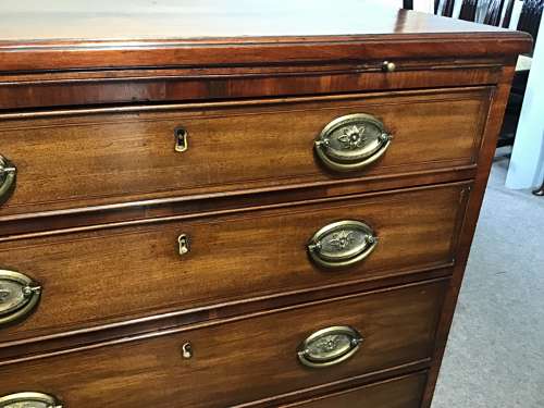 Antique mahogany chest of drawers