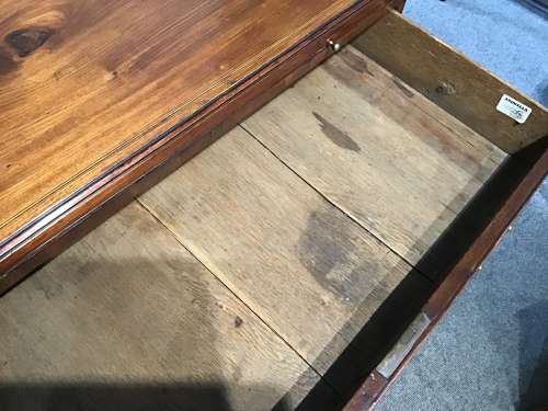 Antique mahogany chest of drawers