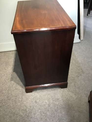 Antique mahogany chest of drawers