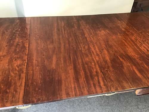 Antique Regency extending dining table