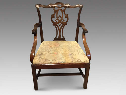 Antique elbow chair