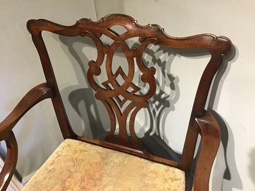 Antique elbow chair