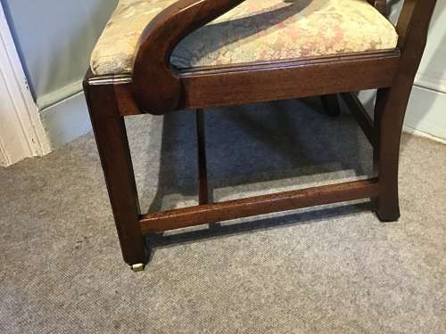 Antique elbow chair
