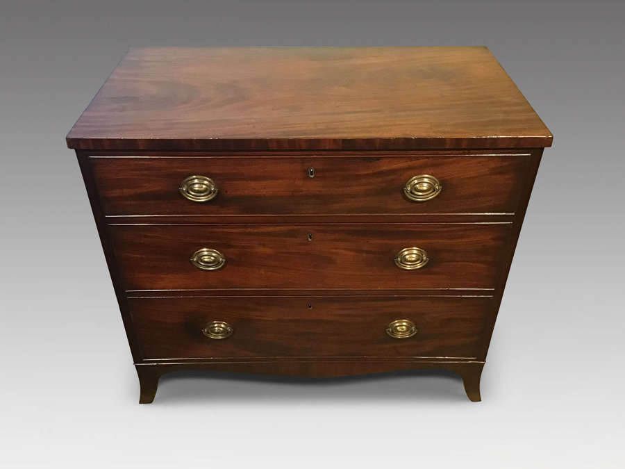 Regency mahogany chest of drawers