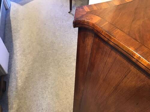Georgian serpentine chest of drawers