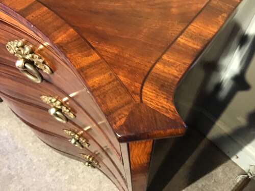 Georgian serpentine chest of drawers