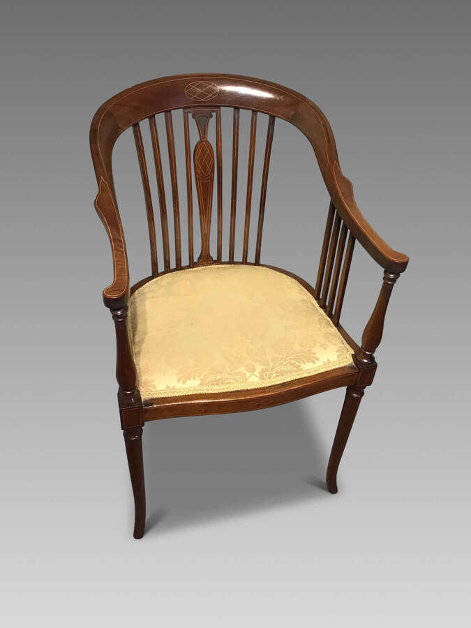 Antique tub chair