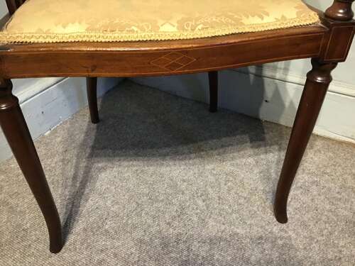Antique tub chair