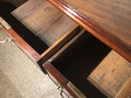 Antique mahogany chest of drawers