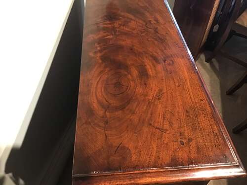 Antique mahogany chest of drawers
