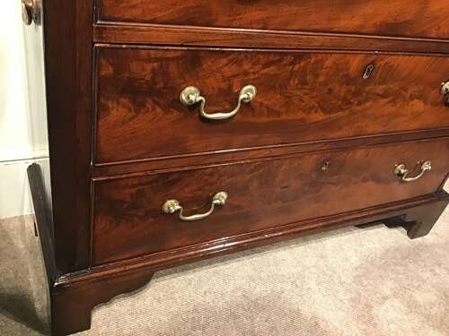 Antique mahogany chest of drawers