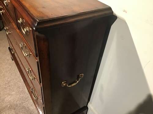 Antique mahogany chest of drawers