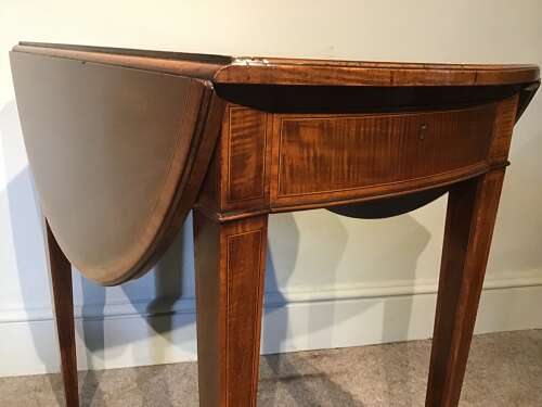 Antique pembroke table
