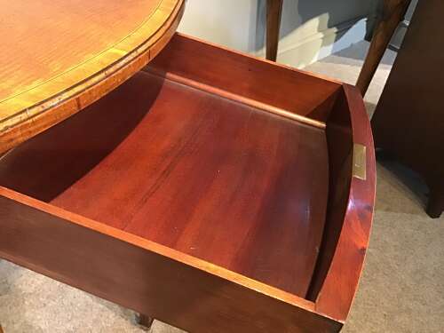 Antique pembroke table