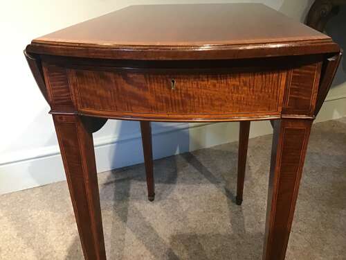 Antique pembroke table