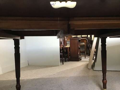 Georgian mahogany dining table