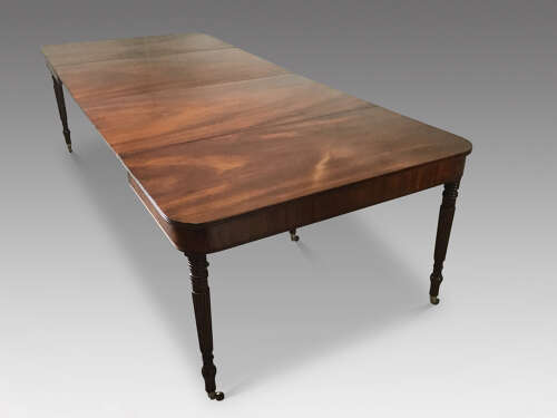 Georgian mahogany dining table