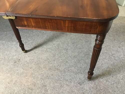 Georgian mahogany dining table