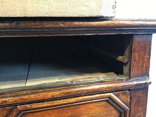 Antique oak chest of drawers