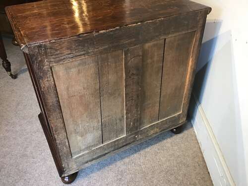 Antique oak chest of drawers