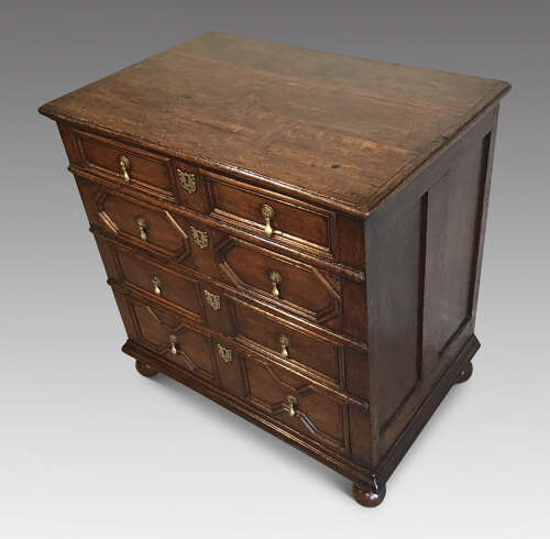 Antique oak chest of drawers