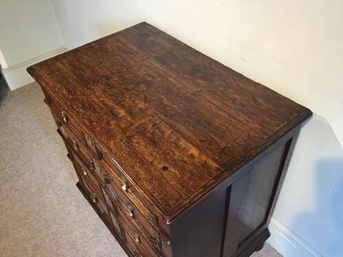 Antique oak chest of drawers