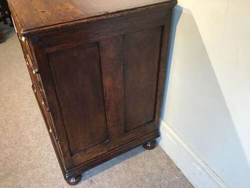 Antique oak chest of drawers