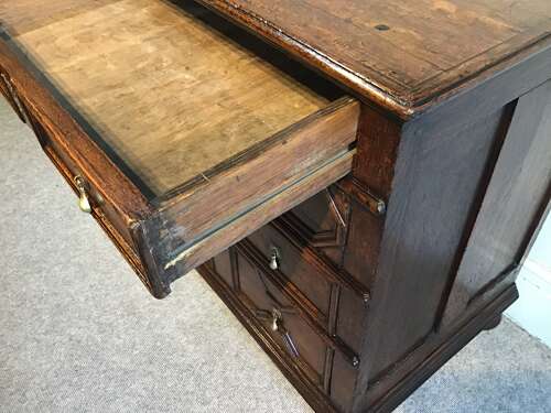 Antique oak chest of drawers