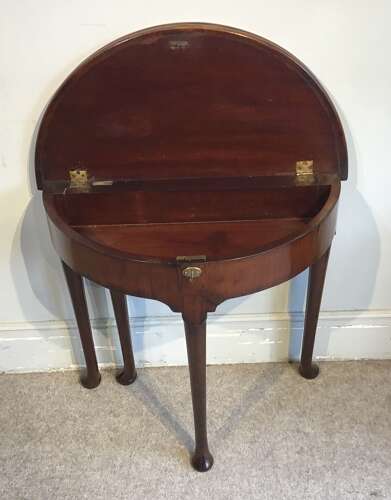 Georgian tea table
