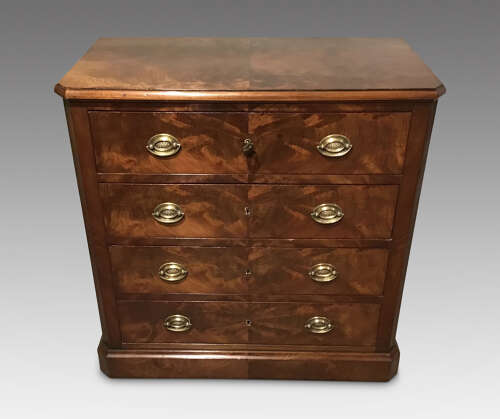 Antique mahogany chest of drawers