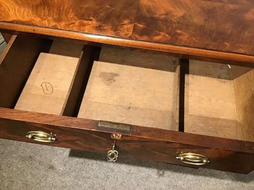 Antique mahogany chest of drawers