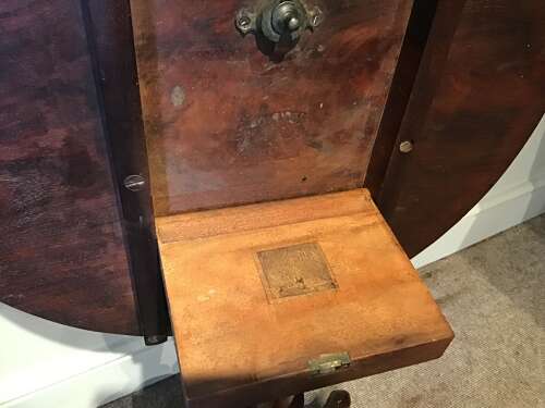 Georgian tripod table