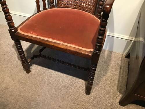 Antique tub chair