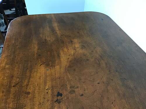 Georgian mahogany breakfast table