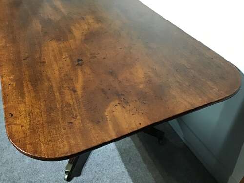 Georgian mahogany breakfast table