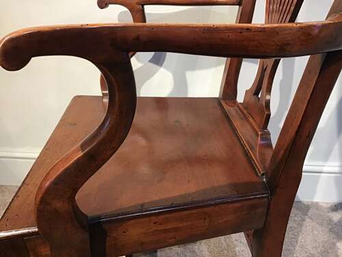 Georgian elbow chair