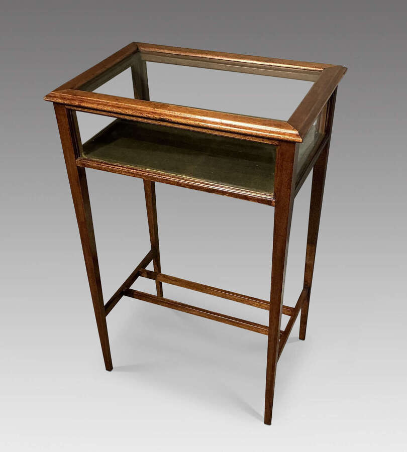 Antique bijouterie table