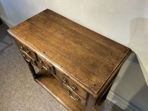 Oak sidetable