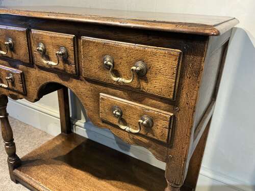 Oak sidetable